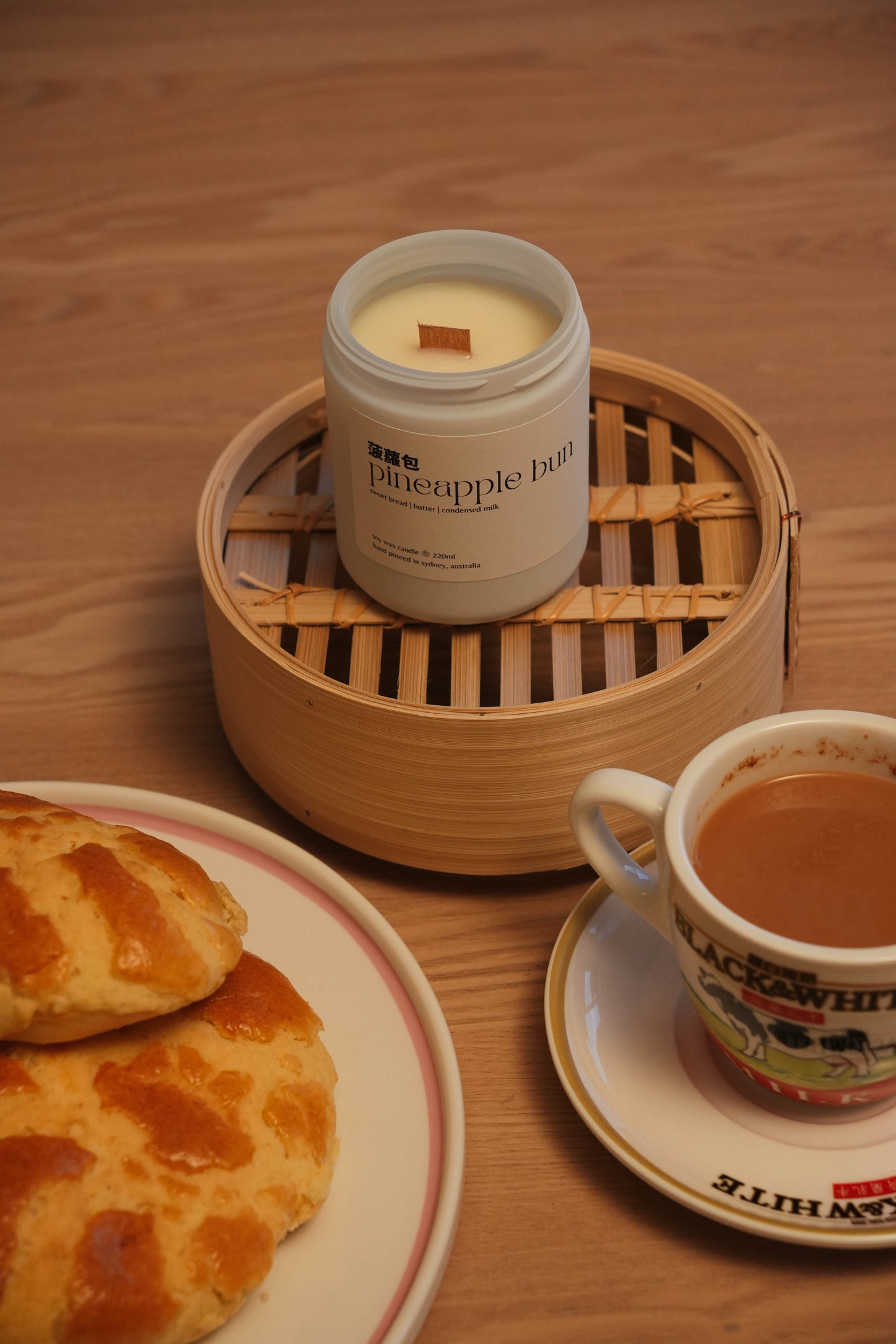 菠蘿包 PINEAPPLE BUN: SWEET BREAD | BUTTER | CONDENSED MILK